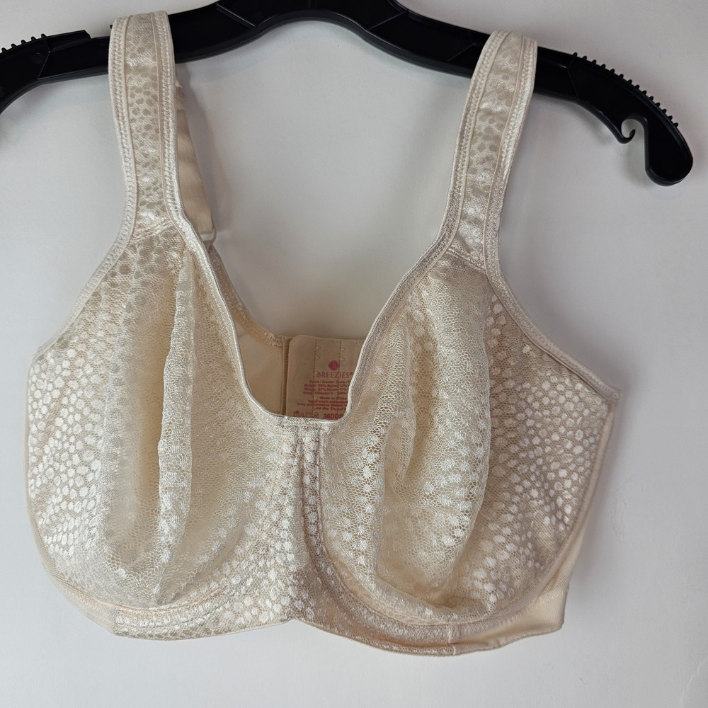Breezies Underwire Diamond Shimmer Unlined Support Bra Champagne 36DDD A561419